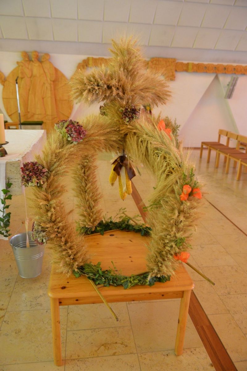 image023